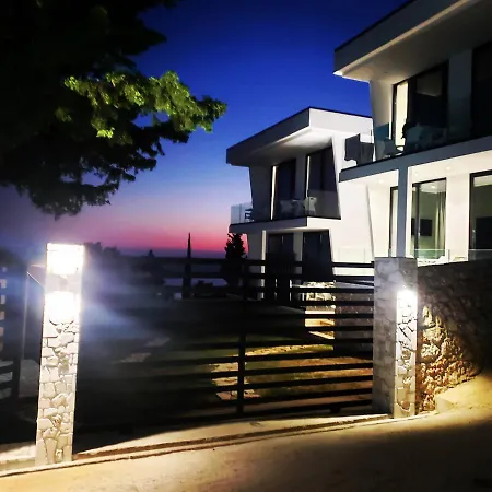 Summer Wine Boutique Dhërmi