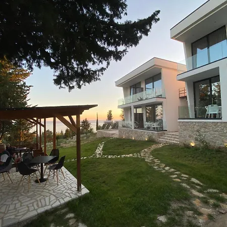 Summer Wine Boutique * Dhermi
