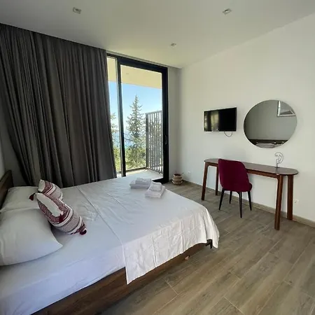 Апартаменты Summer Wine Boutique *