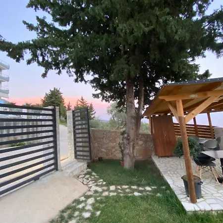 Summer Wine Boutique Apartment
