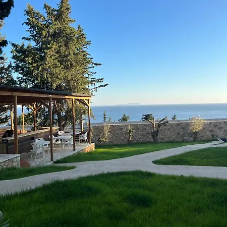 Summer Wine Boutique Apartment