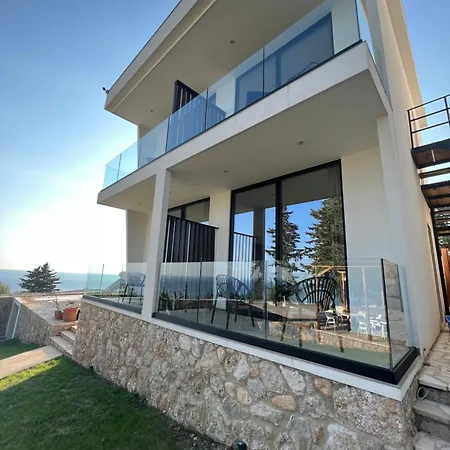 Summer Wine Boutique * Дхерми