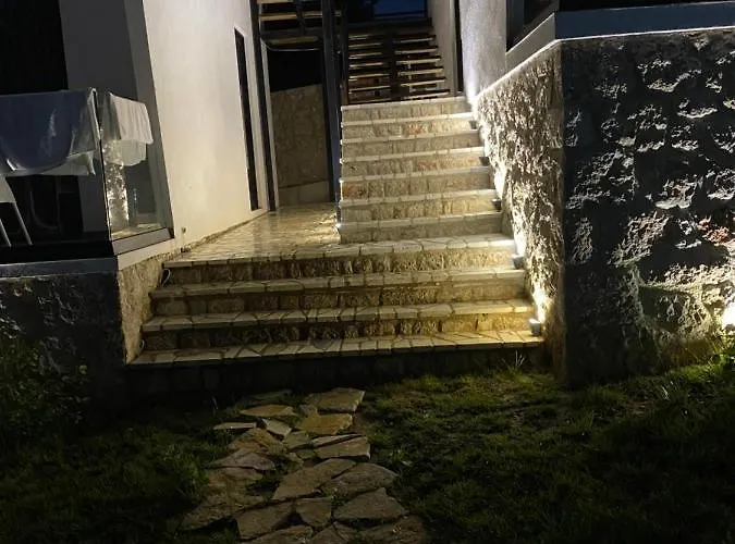 Summer Wine Boutique * Dhërmi