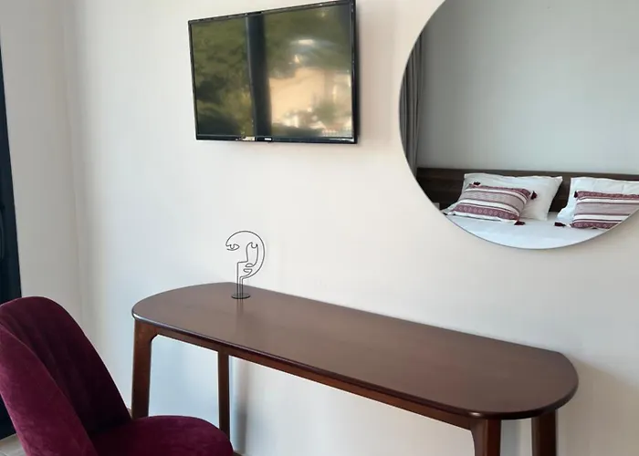 Summer Wine Boutique Dhërmi